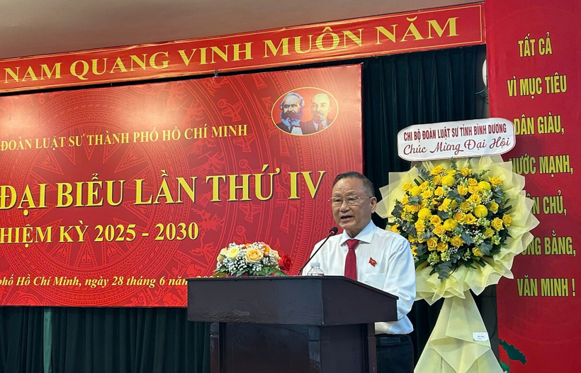 Luật sư Nguyễn Văn Trung, Bí thư Đảng ủy, Chủ nhiệm Đoàn Luật sư TP. Hồ Chí Minh phát biểu tại Đại hội.