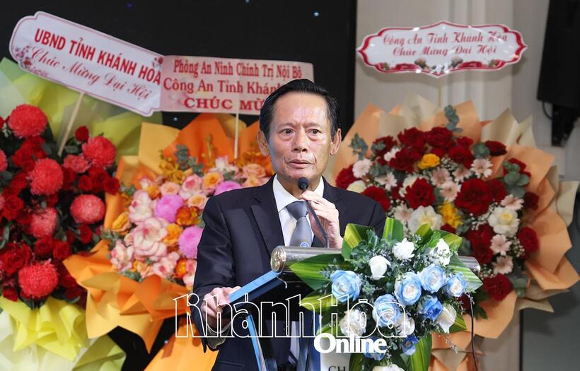 Phó Chủ tịch Liên đoàn Luật sư Việt Nam Phan Trung Hoài phát biểu tại đại hội.