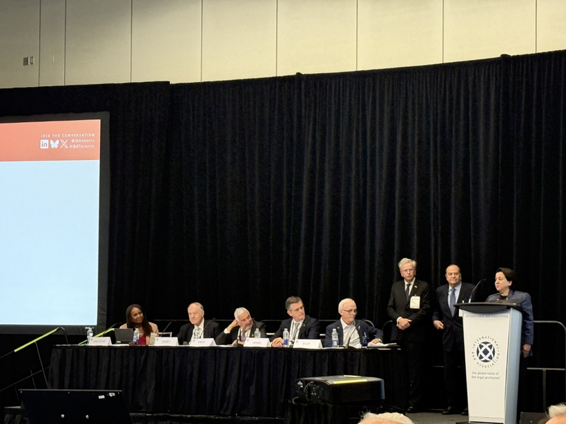 Nghề luật sư trong thế giới chuyển động không ngừng (Kỳ 5) 4 Hội đồng IBA biểu quyết tôn vinh 03 luật sư là Thành viên danh dự suốt đời của IBA vào chiều ngày 06/11/2025.