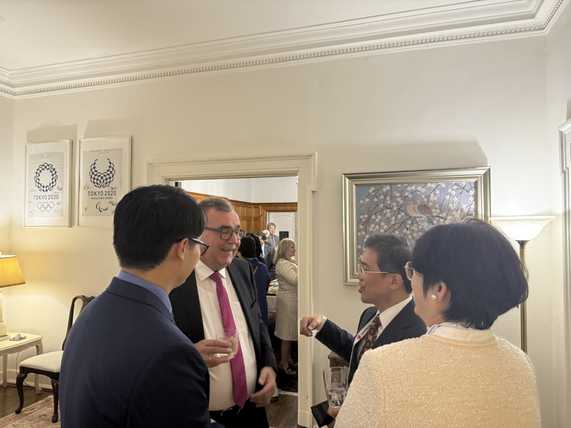 Nghề luật sư trong thế giới chuyển động không ngừng (Kỳ cuối) 4 Trao đổi với Luật sư Ulrich Wessels, Hiệp hội Luật sư CHLB Đức.