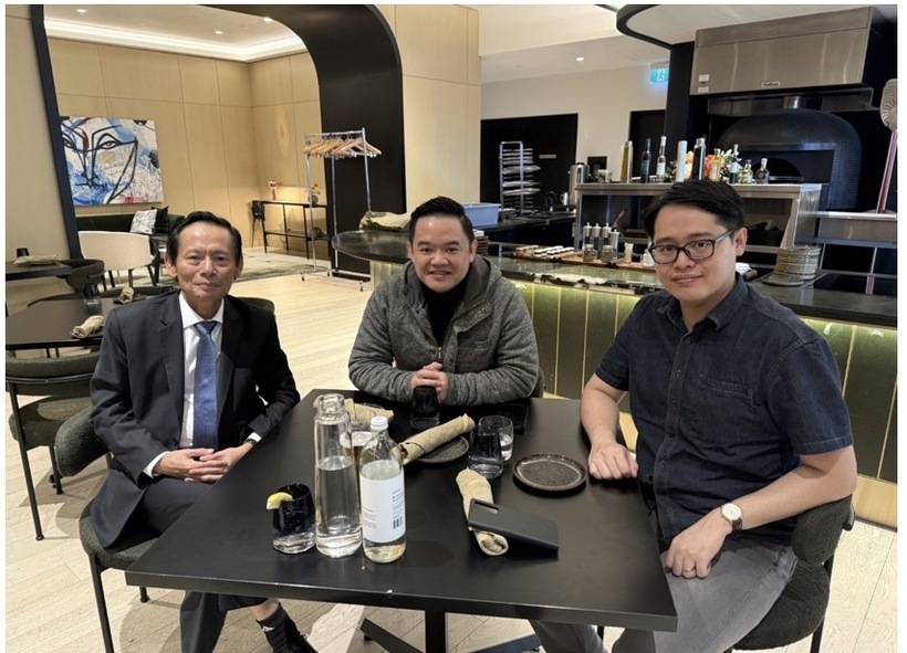 Nghề luật sư trong thế giới chuyển động không ngừng 2 Luật sư Phạm Duy Khương, Thành viên Điều hành của Công ty Luật ASL tại Khách sạn Conopy by Hilton Toronto Yorkville.