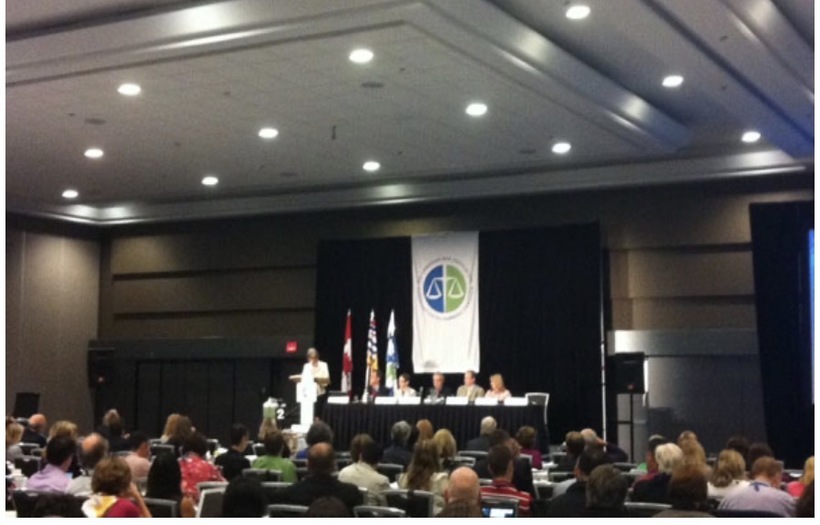 Nghề luật sư trong thế giới chuyển động không ngừng 7 Toàn cảnh buổi Lễ khai mạc Hội nghị thường niên và bài phát biểu của Chánh án Tòa án tối cao Canada.