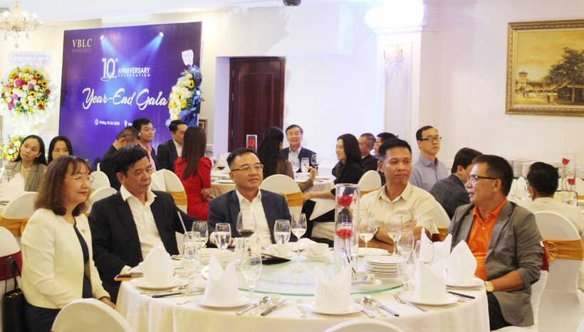 Câu lạc bộ Luật sư Thương mại Quốc tế Việt Nam kỷ niệm 10 năm thành lập 3 Đại biểu tham dự buổi Lễ.