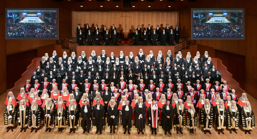 Đoàn Luật sư TP. HCM tham dự Lễ khai mạc Năm Pháp luật Hồng Kông 2026, ký Bản ghi nhớ về hợp tác với Hội Luật sư tư vấn Hồng Kông 1 Thẩm phán các Toà Hồng Kông tham dự lễ khai mạc.