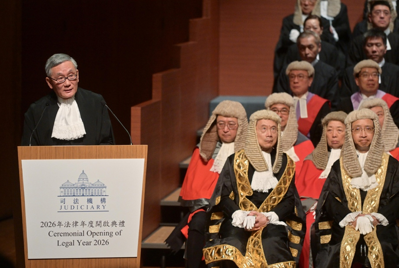 Đoàn Luật sư TP. HCM tham dự Lễ khai mạc Năm Pháp luật Hồng Kông 2026, ký Bản ghi nhớ về hợp tác với Hội Luật sư tư vấn Hồng Kông 2 Chánh án Toà Chung thẩm Hồng Kông phát biểu.