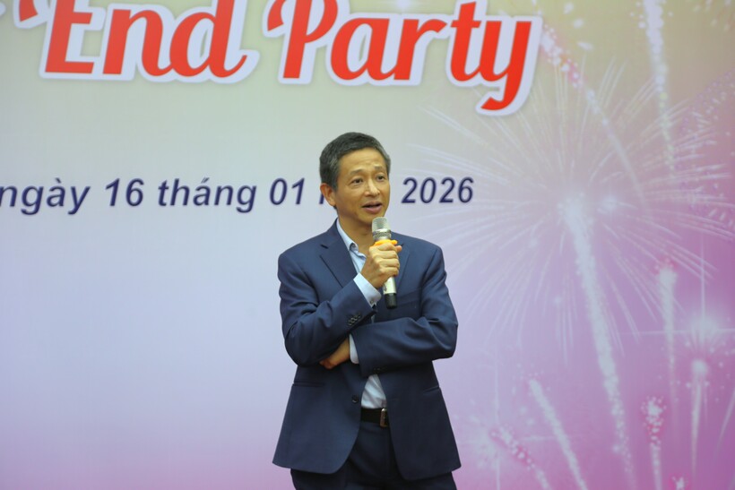 Trung tâm Bồi dưỡng nghiệp vụ luật sư Việt Nam tổ chức Hội nghị Tổng kết công tác năm 2025 và triển khai nhiệm vụ 2026 1 Luật sư Trần Anh Đức, Giám đốc Trung tâm Bồi dưỡng nghiệp vụ luật sư Việt Nam phát biểu tại buổi tổng kết.