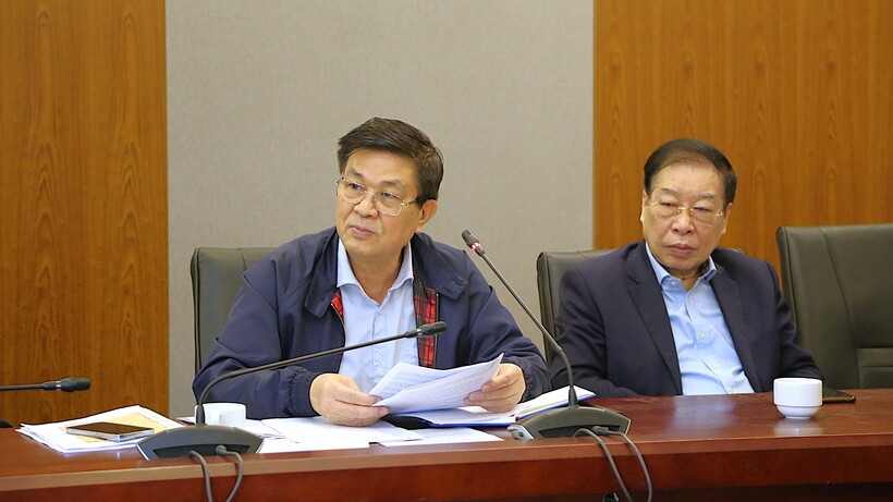 Chi bộ Liên đoàn Luật sư Việt Nam tổ chức tổng kết công tác năm 2025 bàn phương hướng nhiệm vụ năm 2026 2 Tiến sĩ, Luật sư Đỗ Ngọc Thịnh, Bí thư Chi bộ Liên đoàn Luật sư Việt Nam trình bày báo cáo tổng kết hoạt động công tác năm 2025 của Chi bộ.