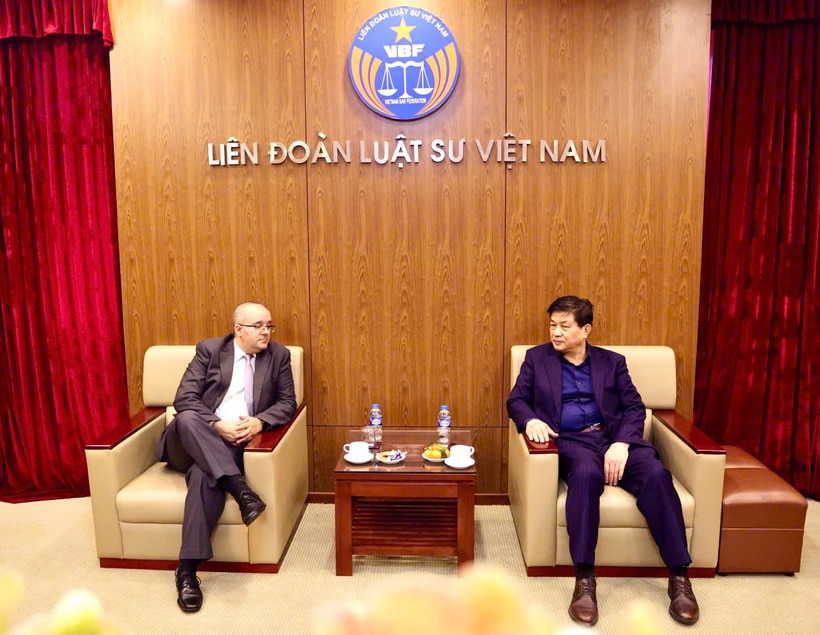 Chủ tịch Liên đoàn Luật sư Việt Nam tiếp đón ông Joy Puentes Saldise, Phó Đại sứ Cộng hòa Cuba tại Việt Nam.
